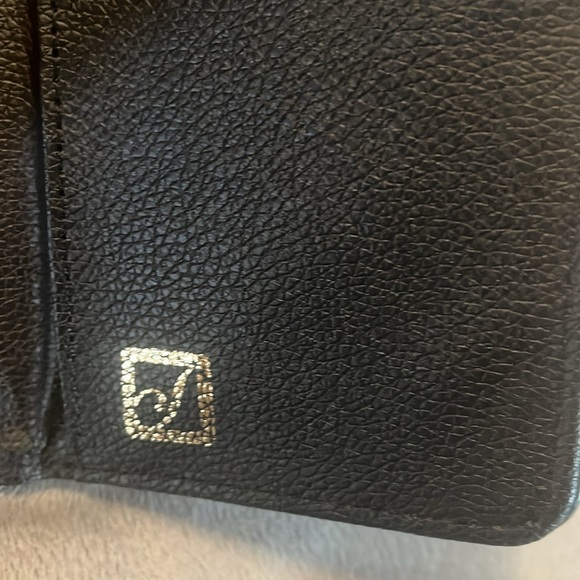 Stone Mountain Leather Wallet - Picture 4 of 9